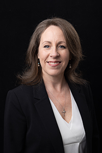 headshot of Stephanie Dellinger